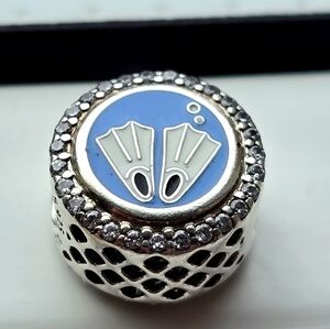 Pandora Curacao charm